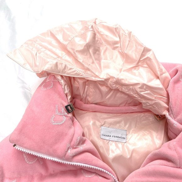MADE IN ITALY Chiara Ferragni Cropped velvet down jacket hidden hood - Picture 12 of 16